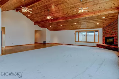 Living - 297 Big Timber Loop Rd, Big Timber, MT 59011 photo 8 of 12