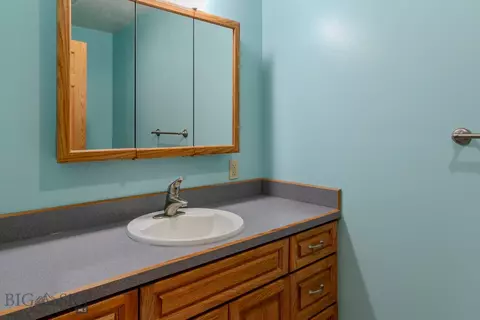 Bath - 297 Big Timber Loop Rd, Big Timber, MT 59011 photo 1 of 4