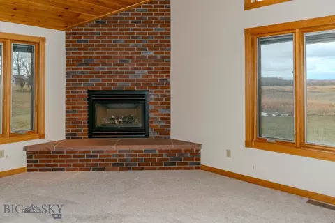 Living - 297 Big Timber Loop Rd, Big Timber, MT 59011 photo 7 of 12