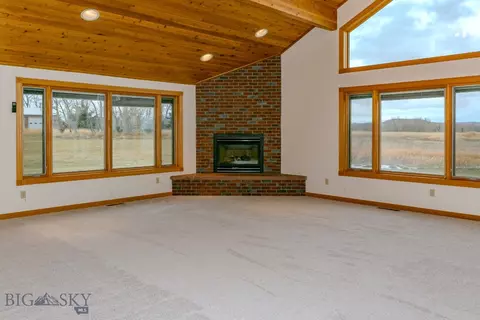 Living - 297 Big Timber Loop Rd, Big Timber, MT 59011 photo 3 of 12