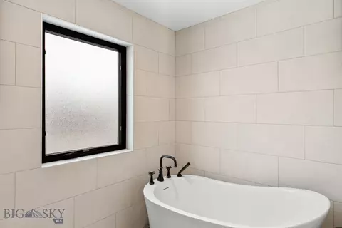 Bath - 978 Auger Ln, Bozeman, MT 59718 photo 4 of 7