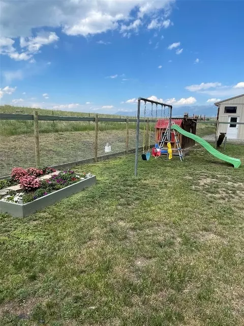 Exterior - 682 E River Rd, Pray, MT 59065 photo 10 of 13