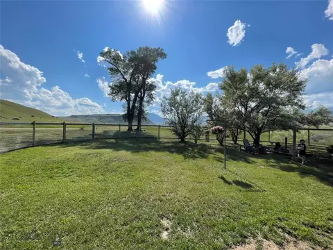 Exterior - 682 E River Rd, Pray, MT 59065 photo 11 of 13