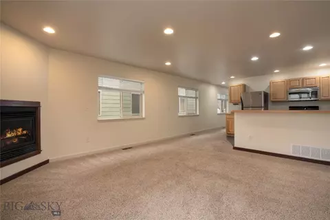 935 Forestglen Dr #D, Bozeman, MT 59718 photo 4