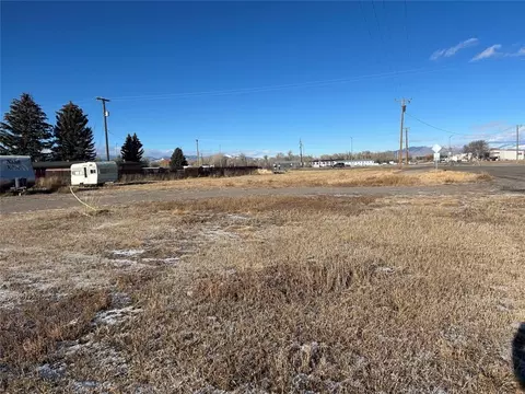 455 Noble Ave, Dillon, MT 59725