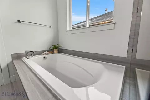 Bath - 1505 Deadwood Loop, Belgrade, MT 59714 photo 6 of 8