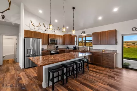 9 Sundust Ln, Twin Bridges, MT 59754