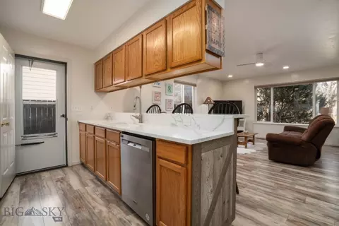 Kitchen - 9 Pebble Brk, Belgrade, MT 59714 photo 2 of 2