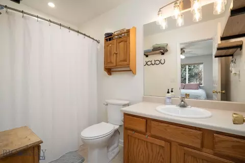 Bath - 9 Pebble Brk, Belgrade, MT 59714 photo 1 of 2