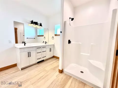 Bath - 120 Thomas Way, Dillon, MT 59725 photo 1 of 4