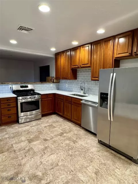 517 Staudaher St, Bozeman, MT 59715 photo 11