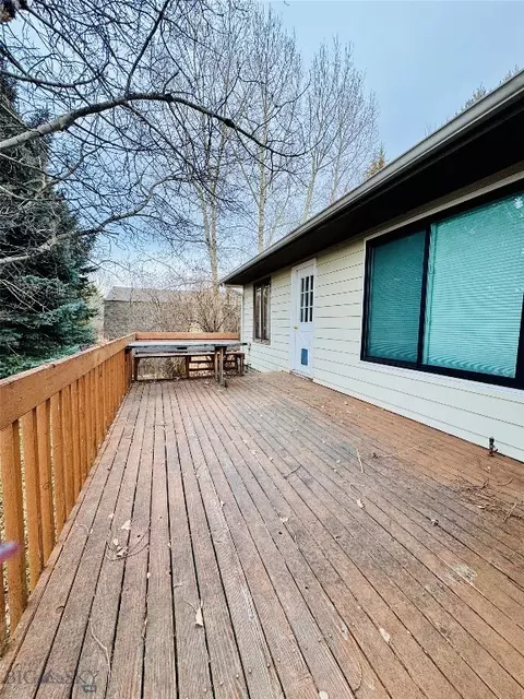 517 Staudaher St, Bozeman, MT 59715 photo 6