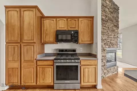 284 Fireside Dr, Bozeman, MT 59718 photo 10