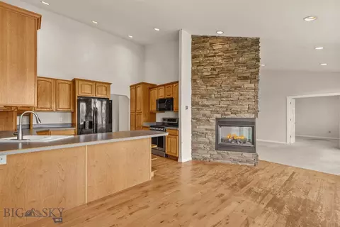 284 Fireside Dr, Bozeman, MT 59718 photo 8