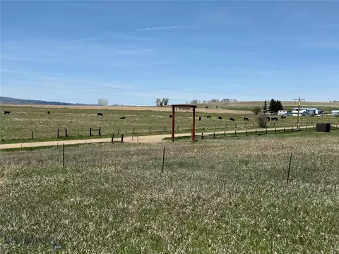 100 Queen Ln, Clyde Park, MT 59047 photo 14