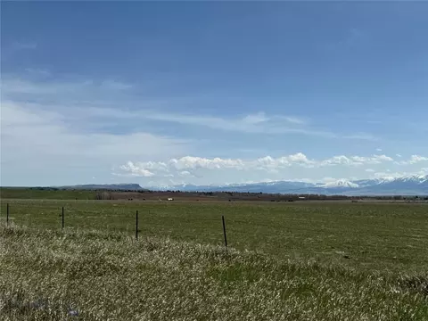 100 Queen Ln, Clyde Park, MT 59047 photo 2