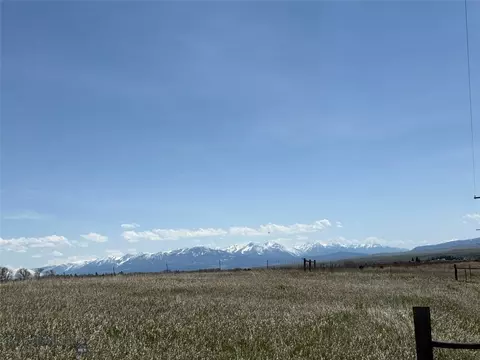 100 Queen Ln, Clyde Park, MT 59047 photo 8