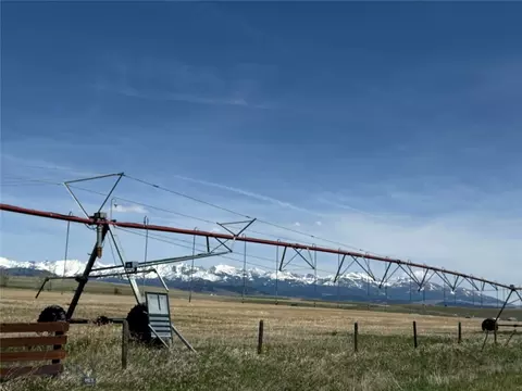 100 Queen Ln, Clyde Park, MT 59047 photo 5