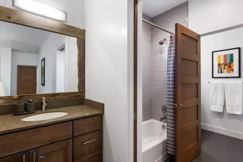 Bath - 1719 Midfield St, Bozeman, MT 59715 photo 5 of 7