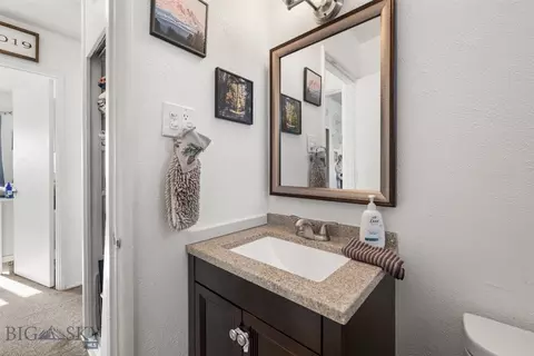 Bath - 725 7th, Butte, MT 59701 photo 2 of 2
