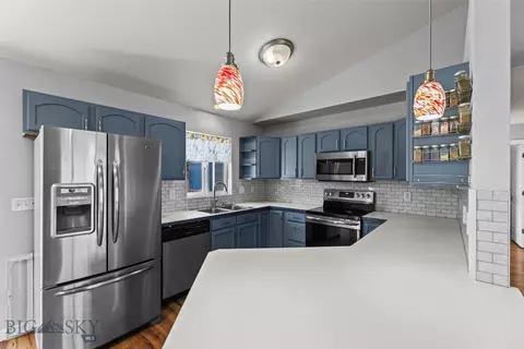 Kitchen - 60 Jackson Ln, Belgrade, MT 59714 photo 2 of 3