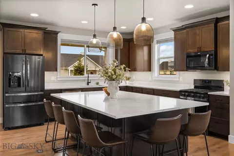 Kitchen - 2019 E Silver Cir, Belgrade, MT 59714 photo 2 of 7