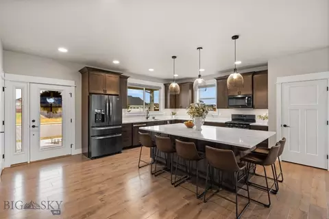 Kitchen - 2019 E Silver Cir, Belgrade, MT 59714 photo 4 of 7