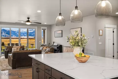 Kitchen - 2019 E Silver Cir, Belgrade, MT 59714 photo 7 of 7