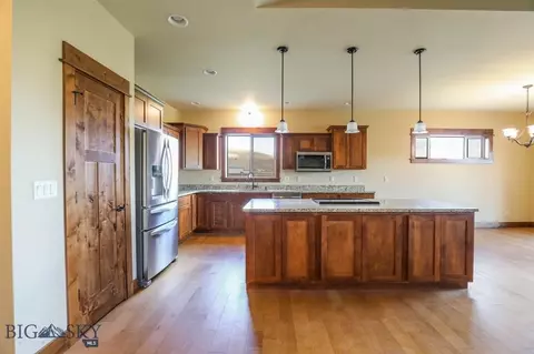 Kitchen - 42 Blue Stem, Three Forks, MT 59752 photo 4 of 8