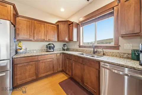 Kitchen - 42 Blue Stem, Three Forks, MT 59752 photo 7 of 8