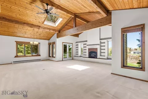 Living - 43 Hitching Post Rd, Bozeman, MT 59715 photo 2 of 5