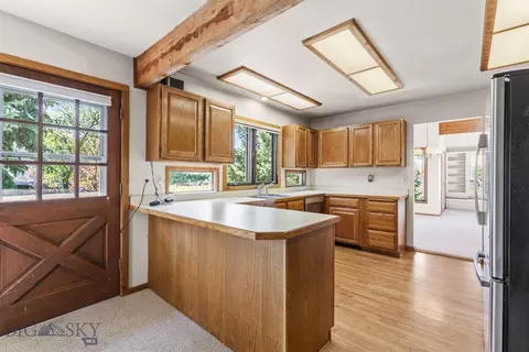 Kitchen - 43 Hitching Post Rd, Bozeman, MT 59715 photo 4 of 4