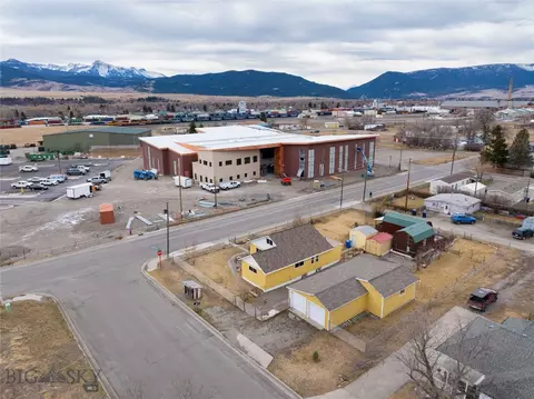 1215 E Gallatin St, Livingston, MT 59047