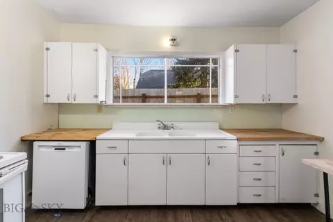 Kitchen - 309 E Beall, Bozeman, MT 59715 photo 3 of 5