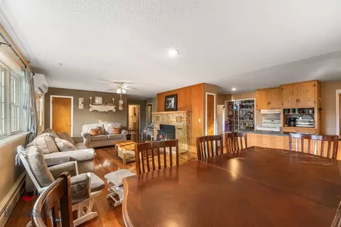Dining - 202 N Walnut St, Townsend, MT 59644 photo 1 of 1