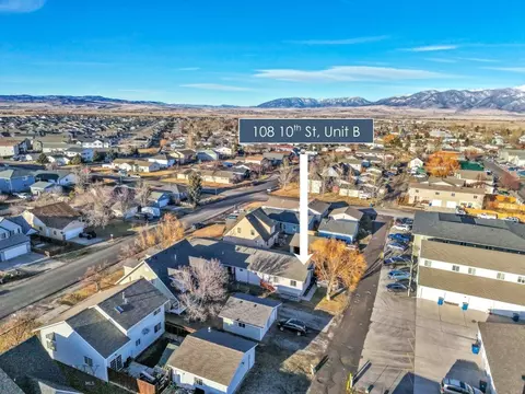 108 10th St #B, Belgrade, MT 59714