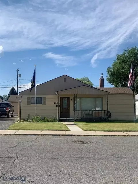 2320 S South Dr, Butte, MT 59701