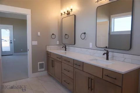 Bath - 330 Swayback Ln, Bozeman, MT 59718 photo 2 of 2