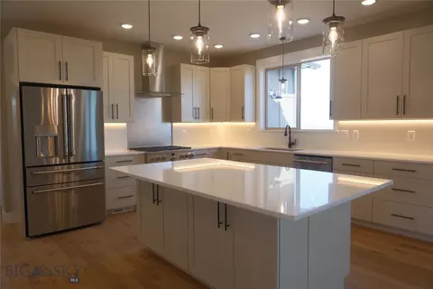 330 Swayback Ln, Bozeman, MT 59718