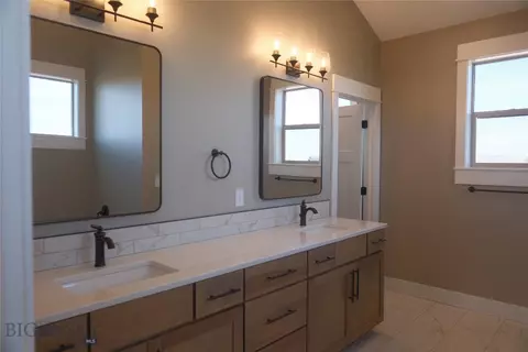 Bath - 330 Swayback Ln, Bozeman, MT 59718 photo 1 of 2