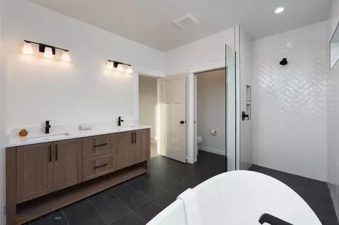 Bath - 281 Crossbill Rd, Bozeman, MT 59718 photo 1 of 5