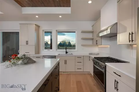 Kitchen - 281 Crossbill Rd, Bozeman, MT 59718 photo 2 of 3