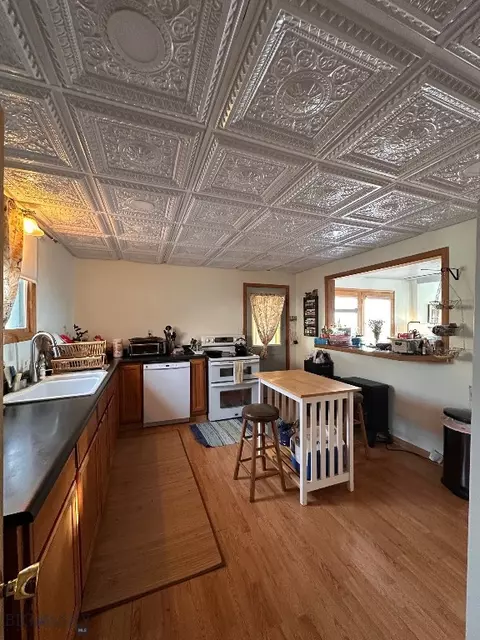 Kitchen - Undisclosed, Walkerville, MT 59701 photo 1 of 3