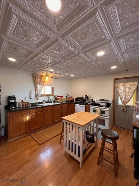 Kitchen - Undisclosed, Walkerville, MT 59701 photo 2 of 3
