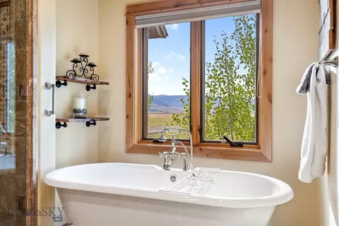 Bath - 115 Holding Pen Rd, Cameron, MT 59720 photo 3 of 10
