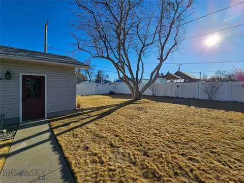 Exterior - 319 E 7th Ave, Big Timber, MT 59011 photo 4 of 11