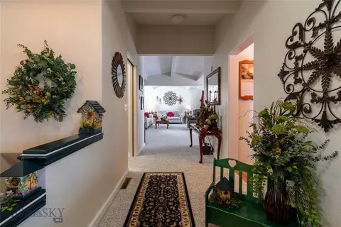 Entry Way - 319 E 7th Ave, Big Timber, MT 59011 photo 1 of 4