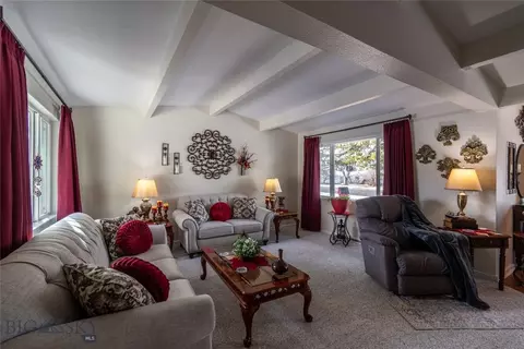 Living - 319 E 7th Ave, Big Timber, MT 59011 photo 2 of 5