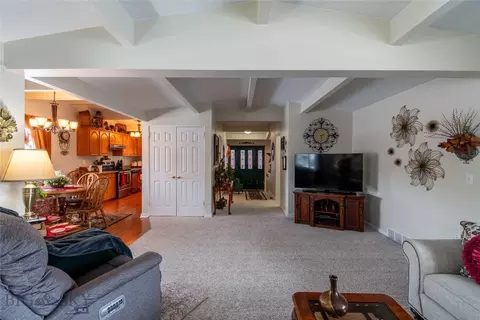 Entry Way - 319 E 7th Ave, Big Timber, MT 59011 photo 3 of 4