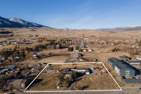 94 Willow Dr, Livingston, MT 59047